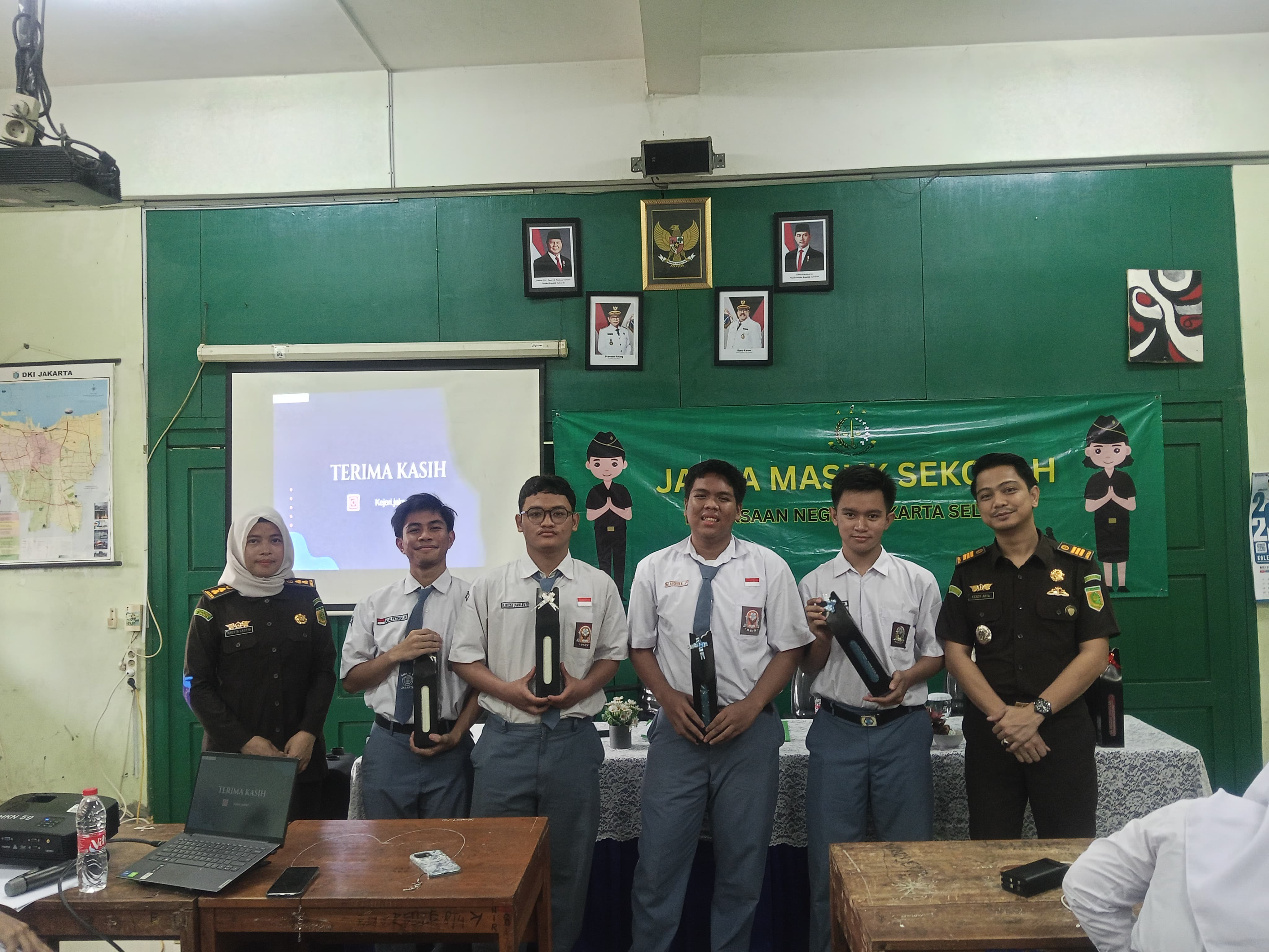 Gedung Sekolah SMK 17 NEGERI BANJARMASIN